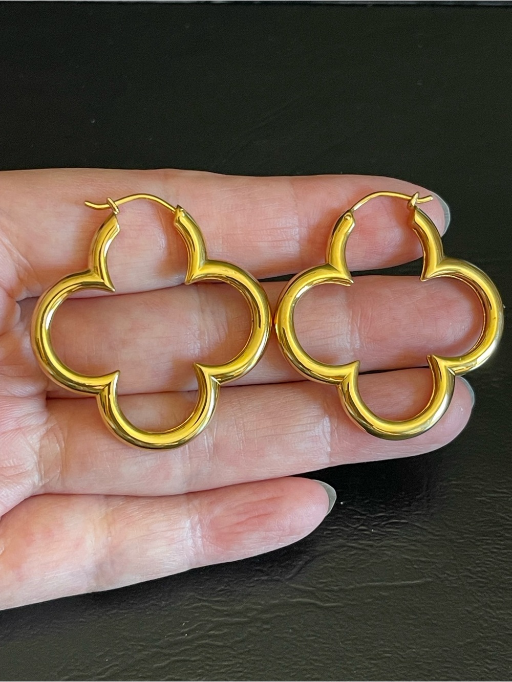Designer Heidi Klum 18 KT gold over 925 sterling silver four leaf clover earring